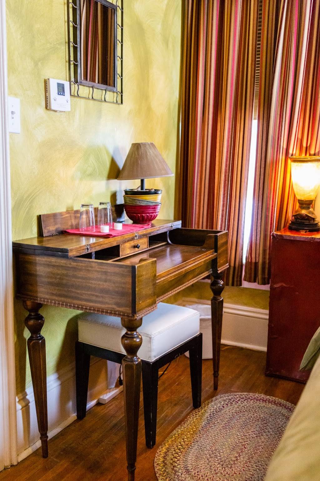 Whispering Pines Bed & Breakfast | restaurant | 2018 6th Ave, Nebraska City, NE 68410, USA | 4028735850 OR +1 402-873-5850