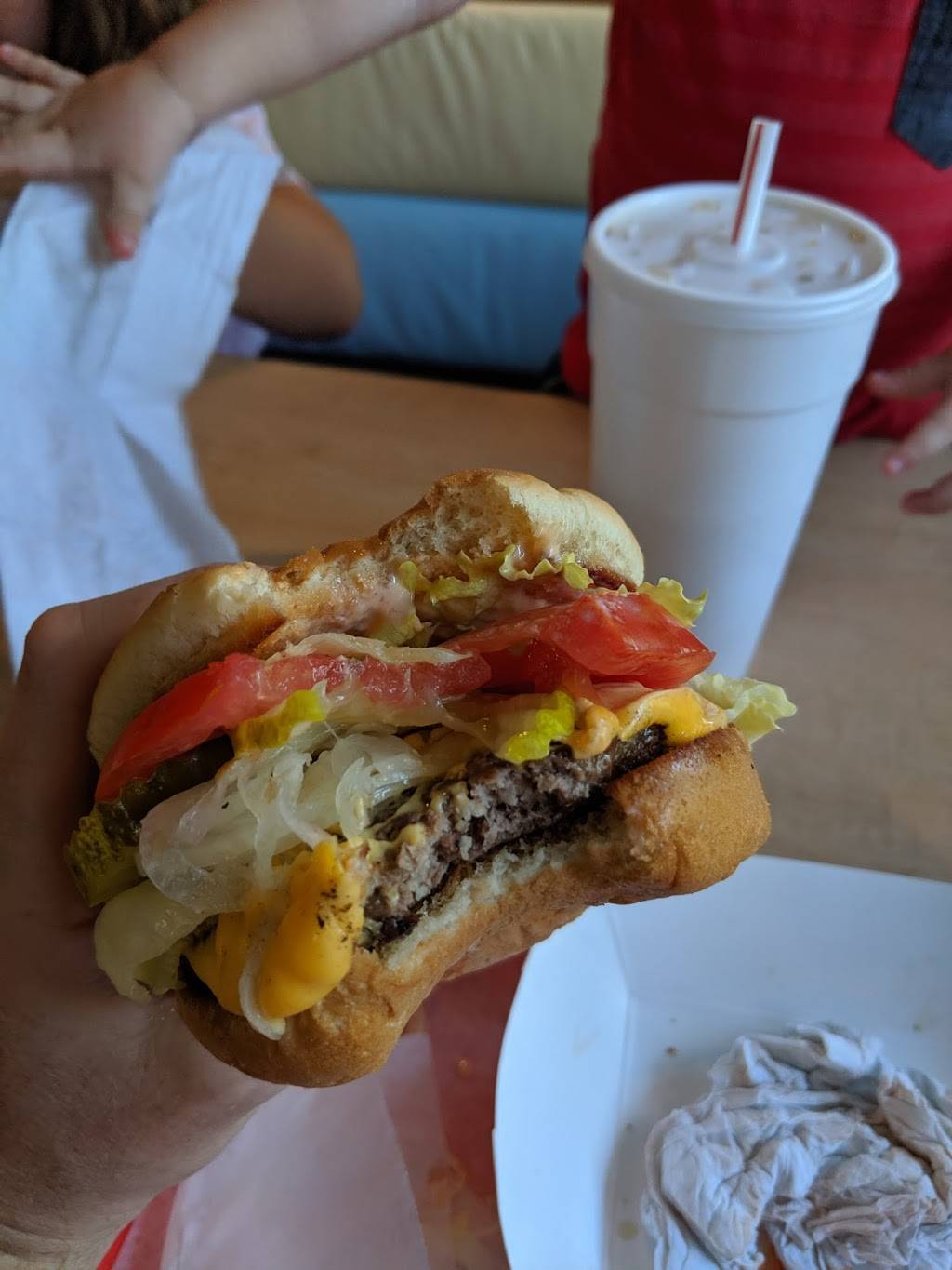 Frosty’s Griddle and Shake | restaurant | 501 Mallery St, St Simons, GA 31522, USA | 9124349509 OR +1 912-434-9509