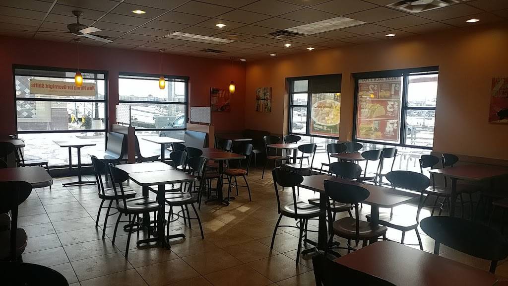 Jack in the Box | restaurant | 10630 Parallel Pkwy, Kansas City, KS 66109, USA | 9132875512 OR +1 913-287-5512