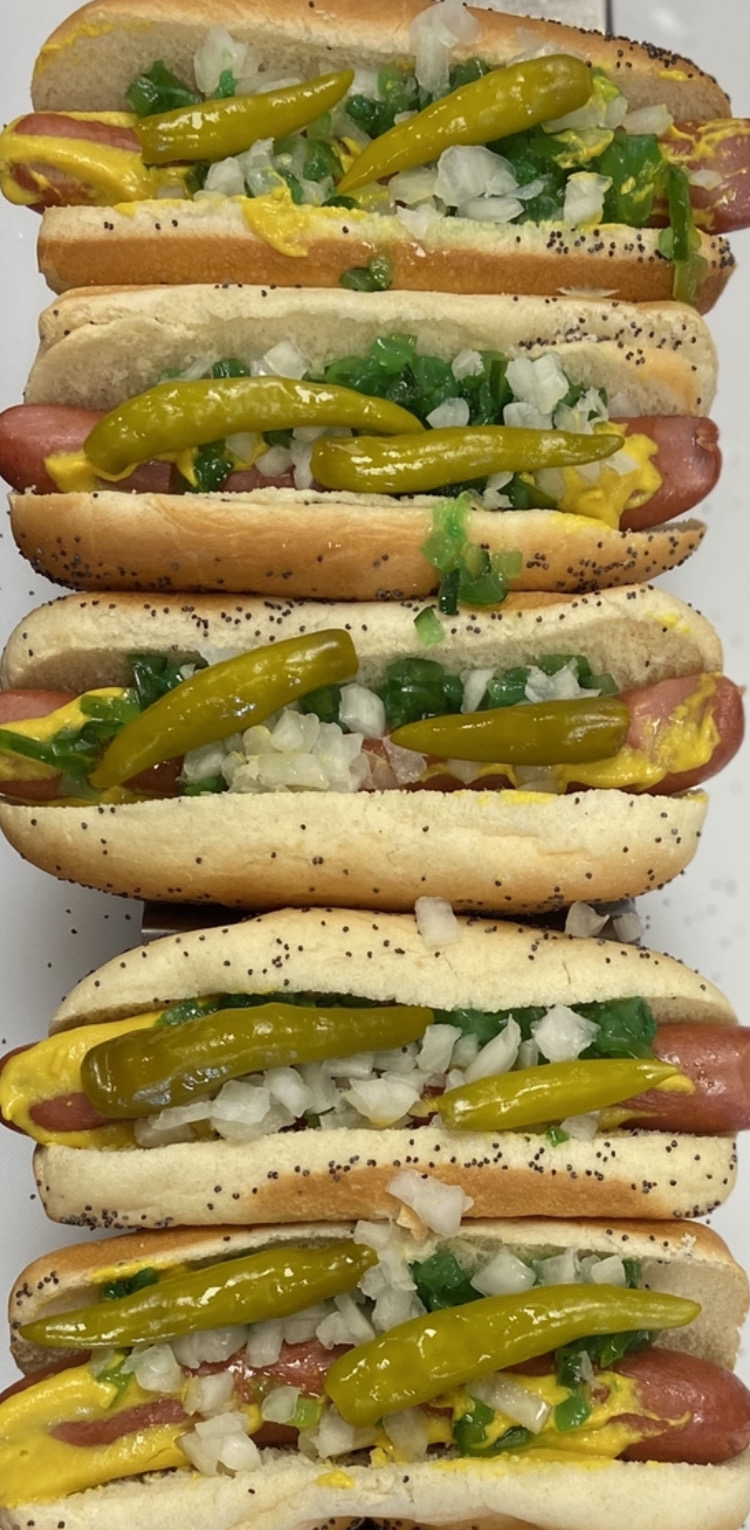 Messanas Chicago Hot dogs | restaurant | 744 W Elliot Rd, Tempe, AZ 85284, USA | 4802195576 OR +1 480-219-5576