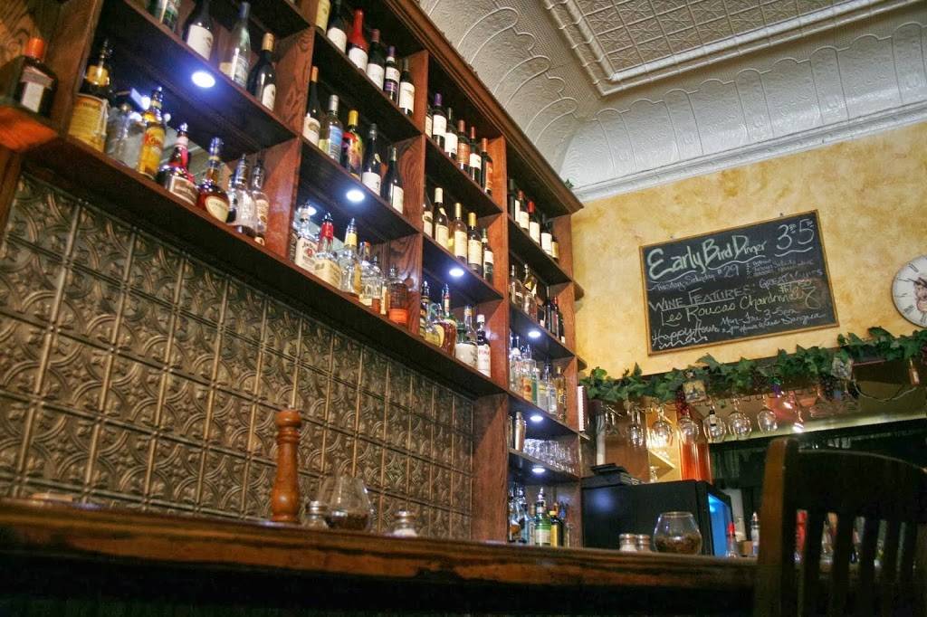 Victorias Wine and Dine | restaurant | 12 S Washington St, Oxford, MI 48371, USA | 2489693477 OR +1 248-969-3477