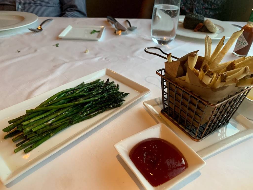 Thirty-Two | restaurant | 850 Bayview Ave, Biloxi, MS 39530, USA | 2284363000 OR +1 228-436-3000