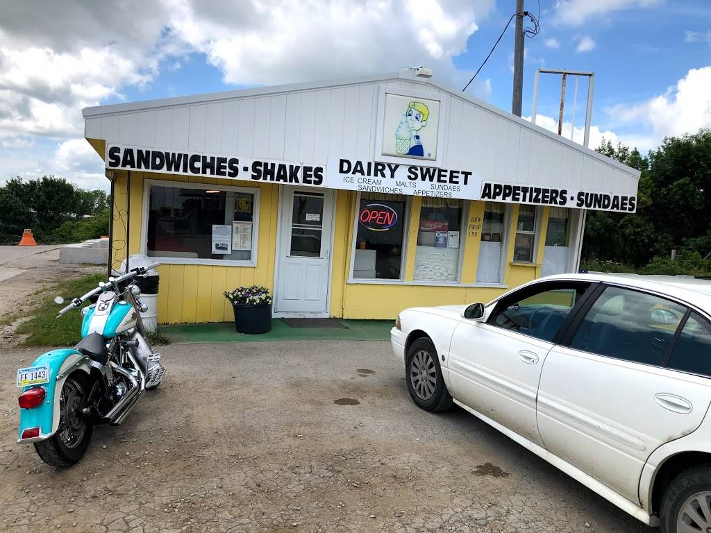 Dew Drop Inn | restaurant | 109 1/2 5th St, Adair, IA 50002, USA | 6417423739 OR +1 641-742-3739