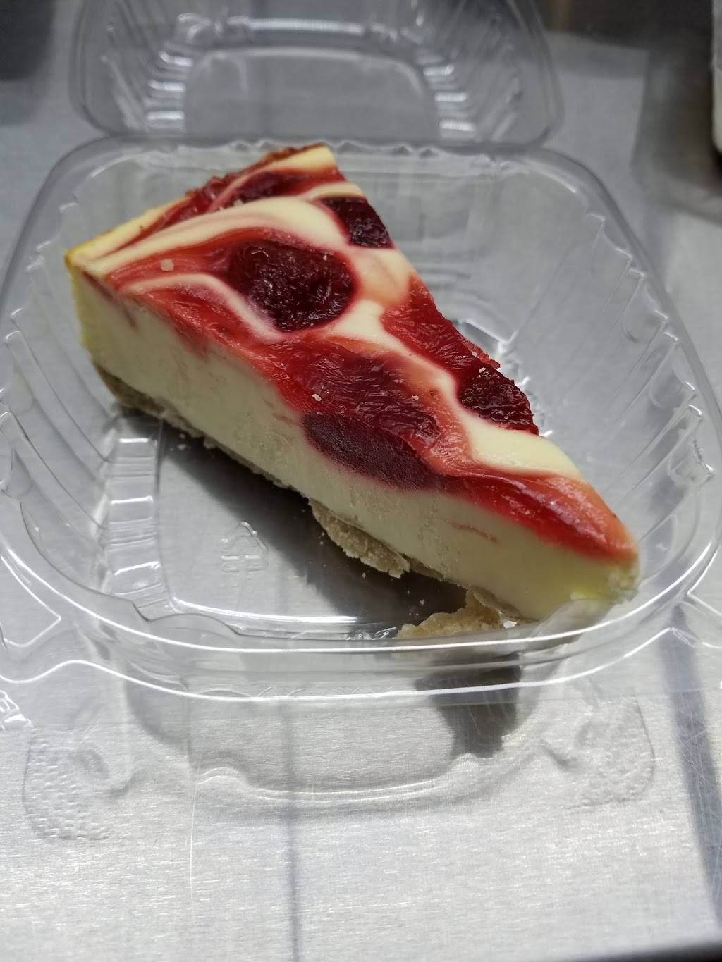 Golden Fish & Chicken | meal takeaway | 2532 W Wisconsin Ave, Milwaukee, WI 53233, USA | 4149333131 OR +1 414-933-3131