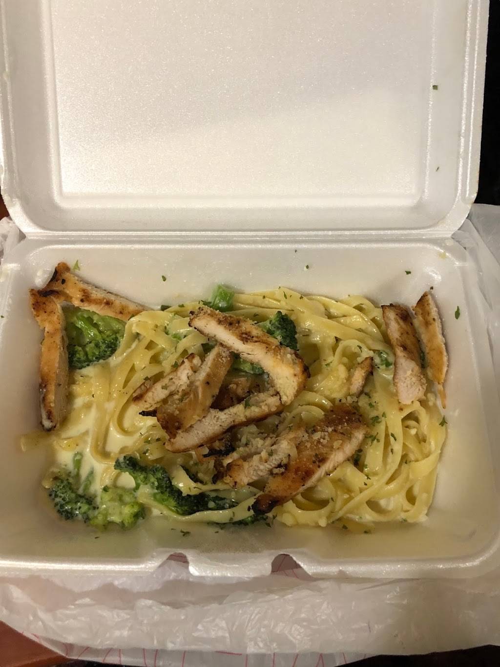 Reddz Bistro & Grill Restaurant | restaurant | 7 Lincoln Ave, City of Orange, NJ 07050, USA | 8624447230 OR +1 862-444-7230