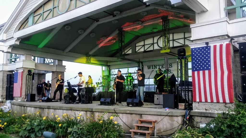 Katch Tanner Park | restaurant | 400 Baylawn Ave, Amity Harbor, NY 11701, USA | 6318932100 OR +1 631-893-2100