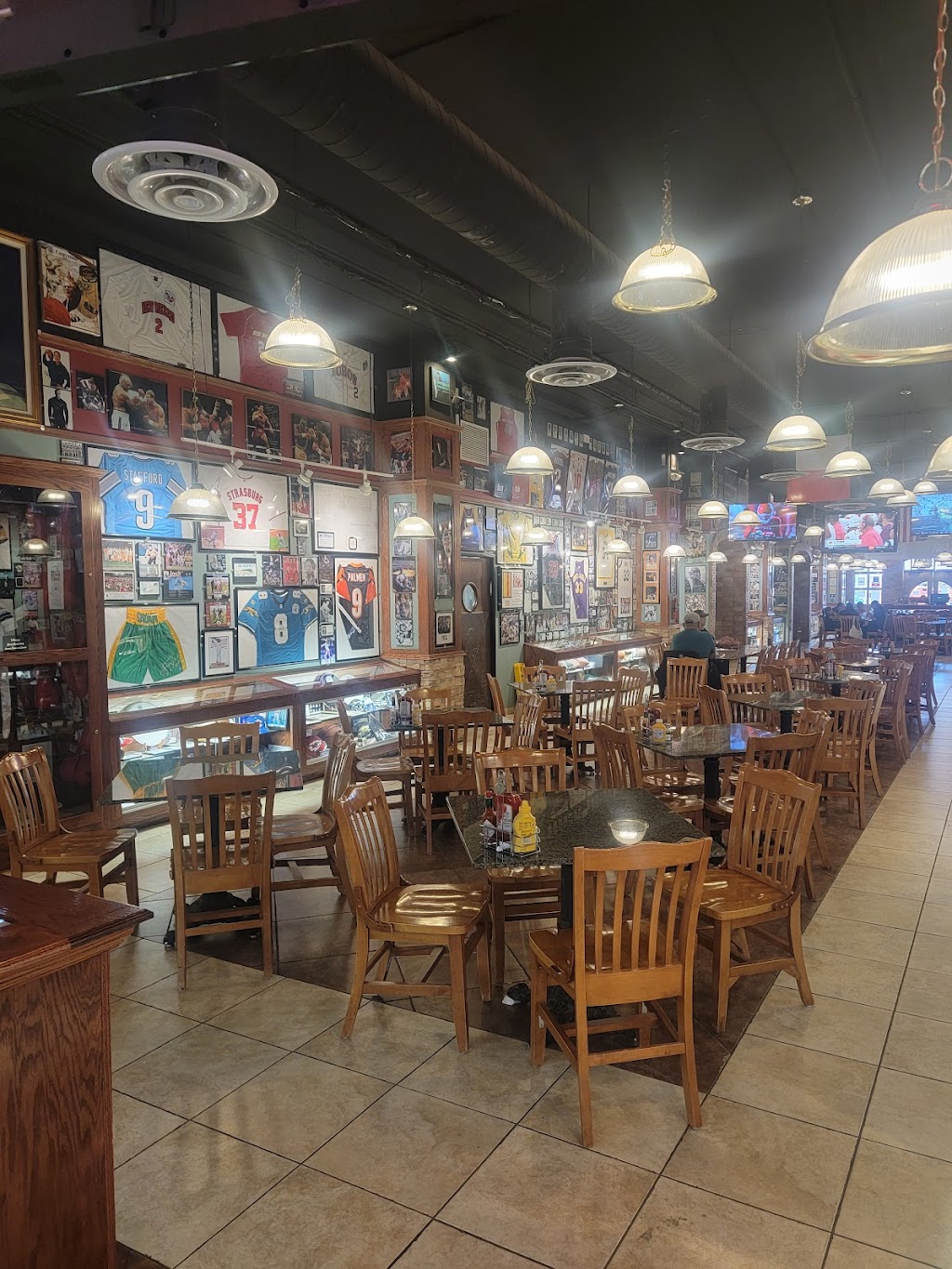 Sammy Cs Rock N Sports Pub & Grille | restaurant | 107 W Coal Ave, Gallup, NM 87301, USA | 5058632220 OR +1 505-863-2220