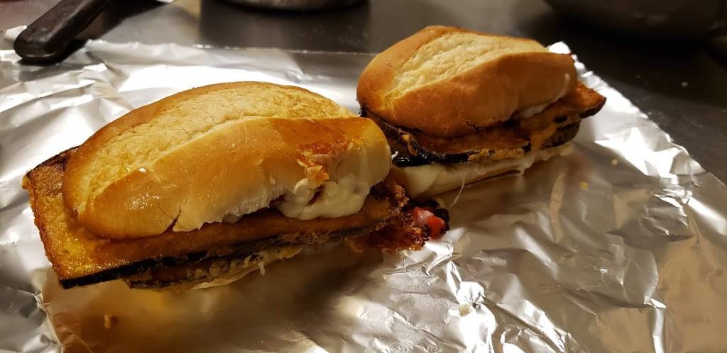 Ole Hampton House Tavern | restaurant | 110 Campbell Ln, Hampton, NY 12837, USA | 5182829240 OR +1 518-282-9240