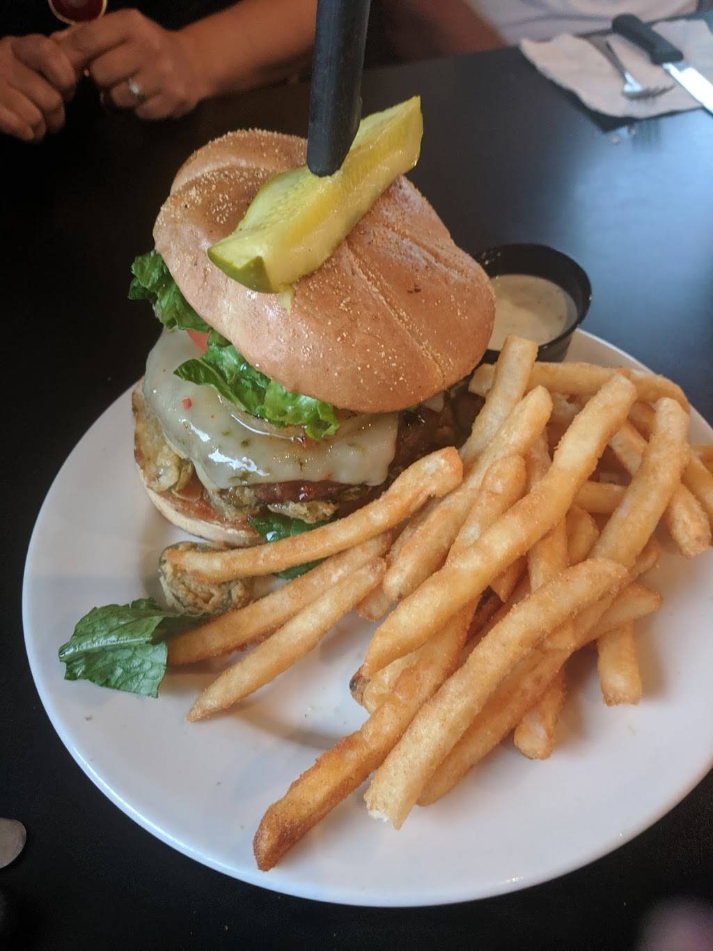 Ros Grille | restaurant | 300 Hobbs St E, Athens, AL 35611, USA | 2562302716 OR +1 256-230-2716