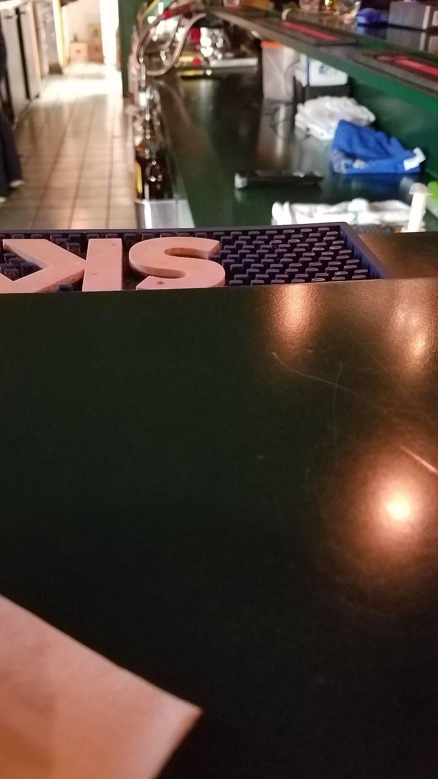 Classic Pub & Grill | restaurant | 16219 Old U.S. 27, Lansing, MI 48906, USA | 5174844808 OR +1 517-484-4808