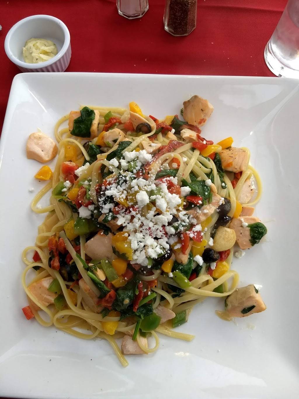 Bravo Pizzeria & Restaurant | restaurant | 69-26 Main St, Flushing, NY 11367, USA | 7182610196 OR +1 718-261-0196