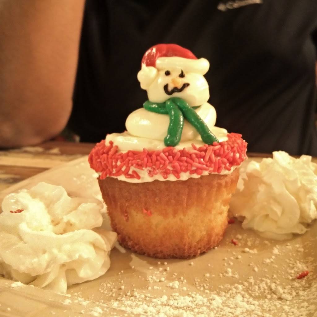 The Gingerbread House | bakery | S63W16147 College Ave, Muskego, WI 53150, USA | 4144229601 OR +1 414-422-9601