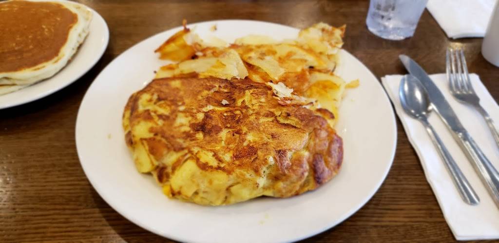 Sanders Family Restaurant & Pancake House | bakery | 5320 Touhy Avenue, Skokie, IL 60077, USA | 8476732626 OR +1 847-673-2626