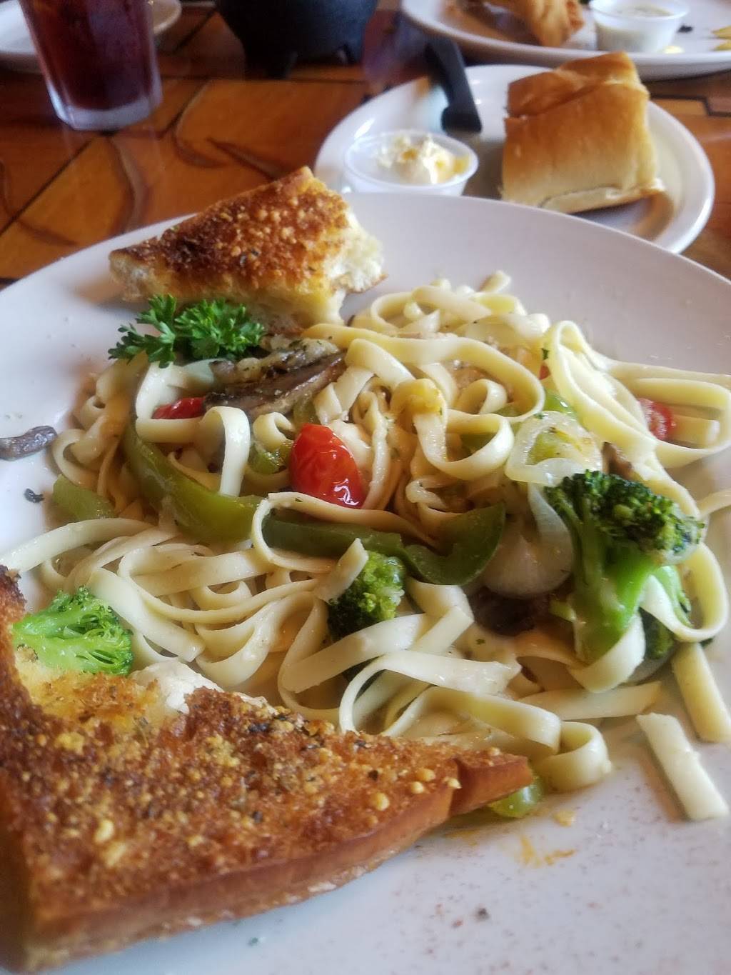 Pelicans Restaurant | restaurant | 291 N Air Depot Blvd, Midwest City, OK 73110, USA | 4057324392 OR +1 405-732-4392