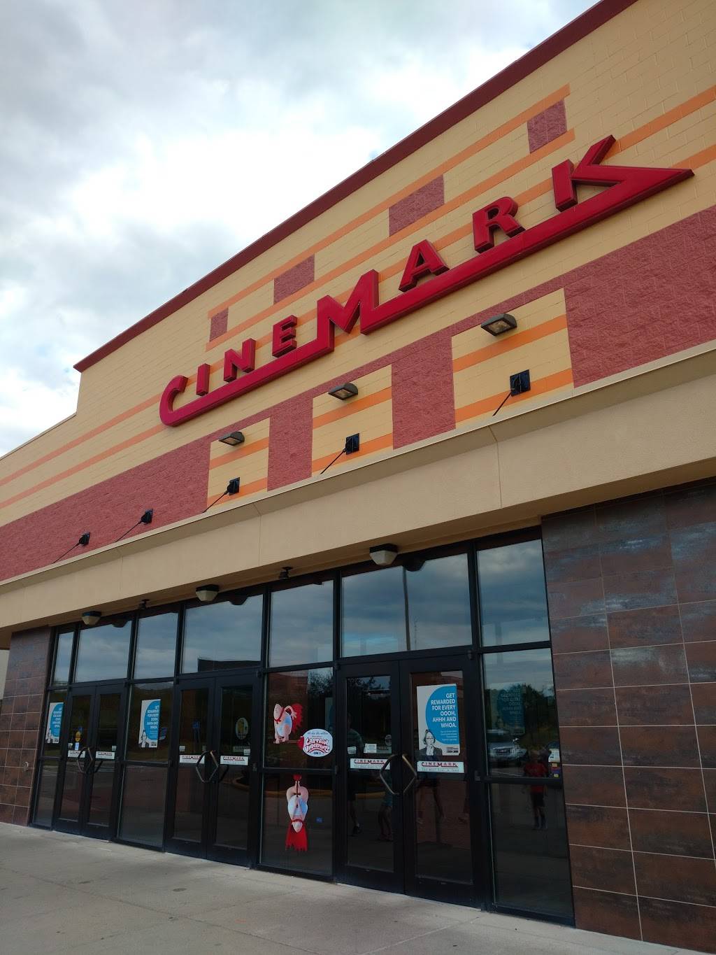 Cinemark Miami Valley | meal takeaway | 1020 Garbry Rd, Piqua, OH 45356, USA | 9377781438 OR +1 937-778-1438