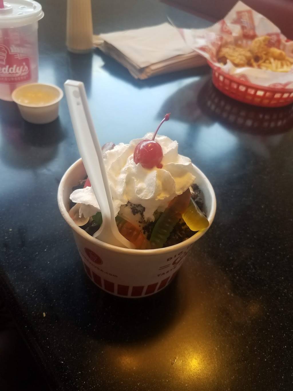 Freddys Frozen Custard & Steakburgers | restaurant | 1746 W Hunt Hwy, San Tan Valley, AZ 85143, USA | 4808822900 OR +1 480-882-2900