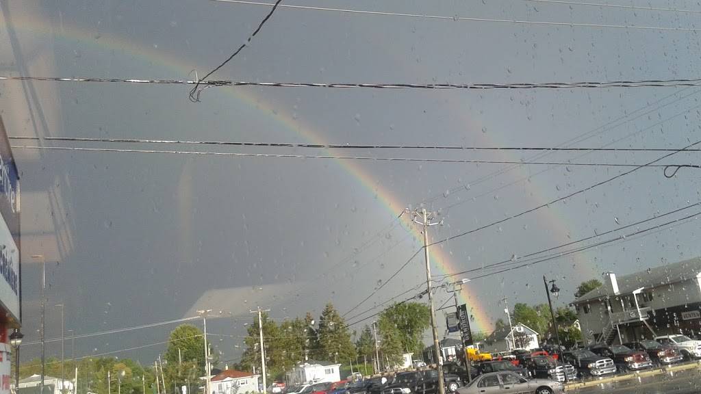 Valentine | restaurant | 288 Boulevard Desjardins, Maniwaki, QC J9E 2E5, Canada | 8198920802 OR +1 819-892-0802