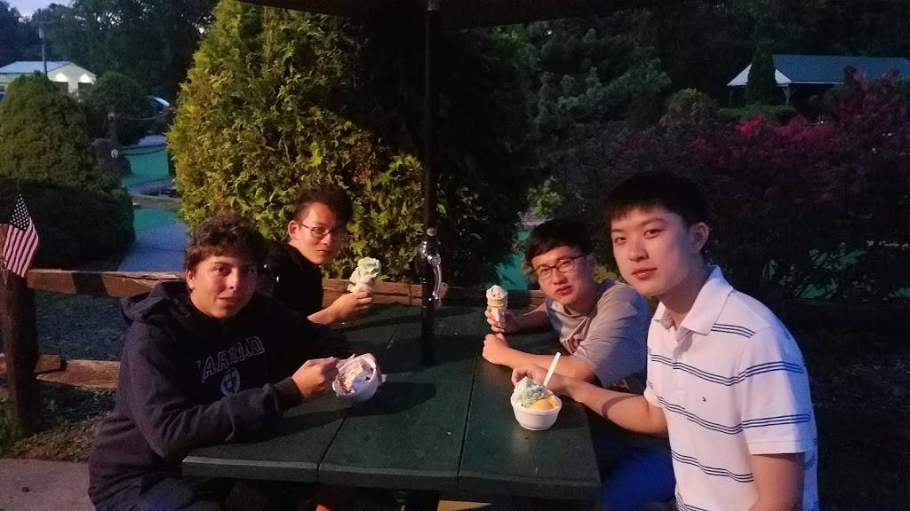 Caddie Shack | restaurant | 316 Ashley Falls Rd, Canaan, CT 06018, USA | 8608248476 OR +1 860-824-8476