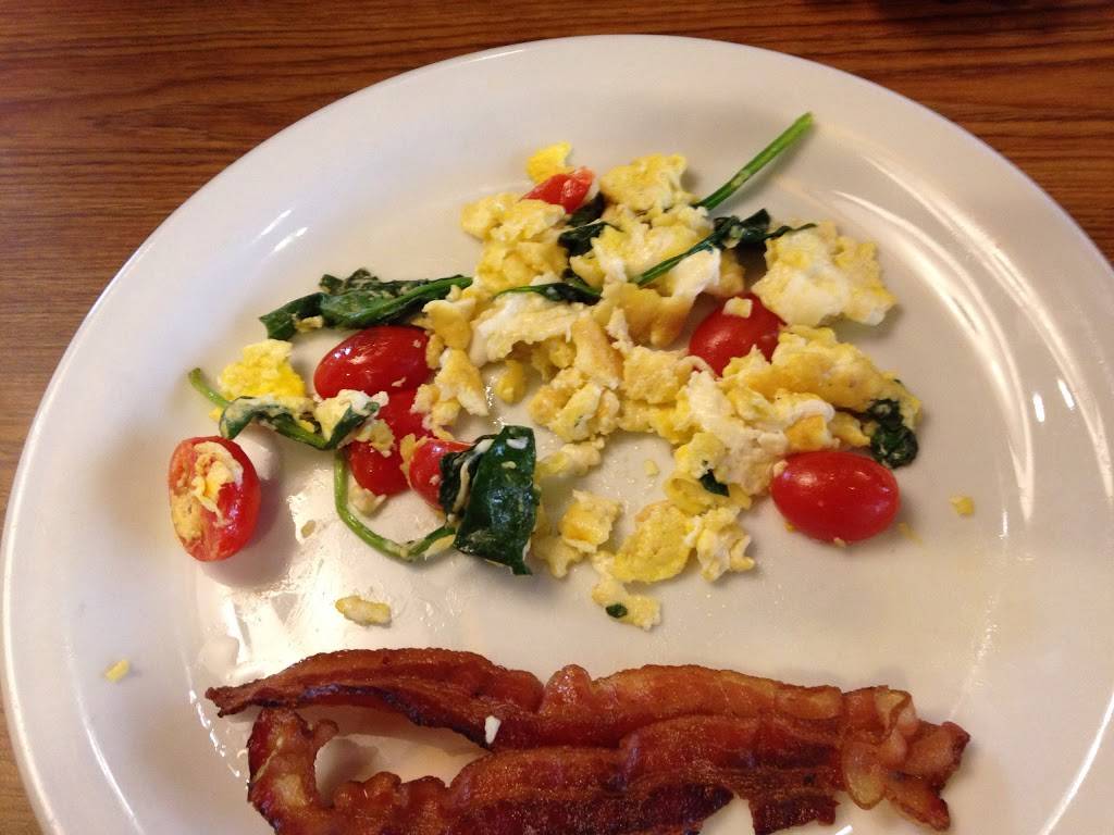 Dennys | restaurant | 4121 W Anthem Way, Anthem, AZ 85086, USA | 6235512704 OR +1 623-551-2704