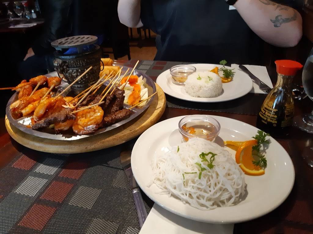 Restaurant Souvenir DAngkor | restaurant | 117 Rue Valmont, Repentigny, QC J5Y 1S7, Canada | 4506579132 OR +1 450-657-9132