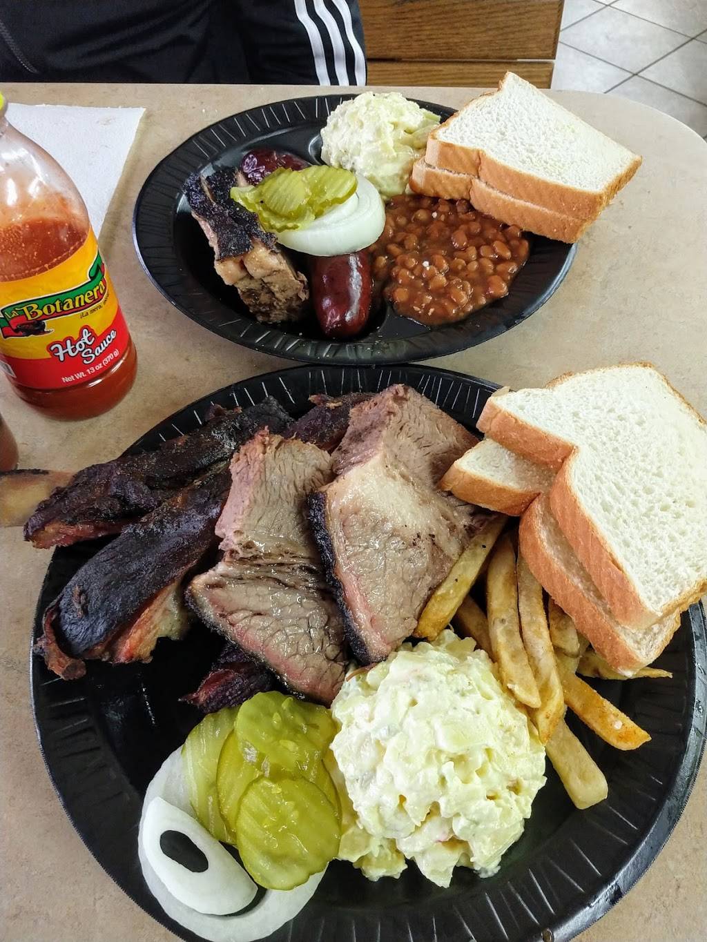 Eds Smok-N-Q Bar-B-Q | restaurant | 4419 Rockdale Dr, San Antonio, TX 78219, USA | 2107767444 OR +1 210-776-7444