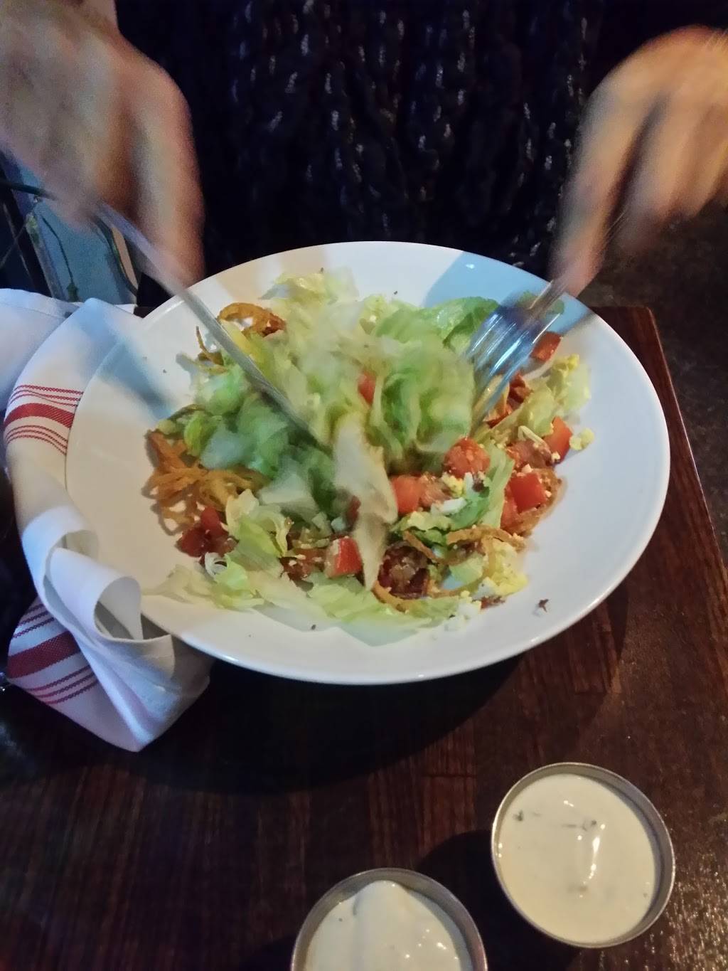 Parkers Grille & Tavern | restaurant | 32858 Walker Rd, Avon Lake, OH 44012, USA | 4409339400 OR +1 440-933-9400