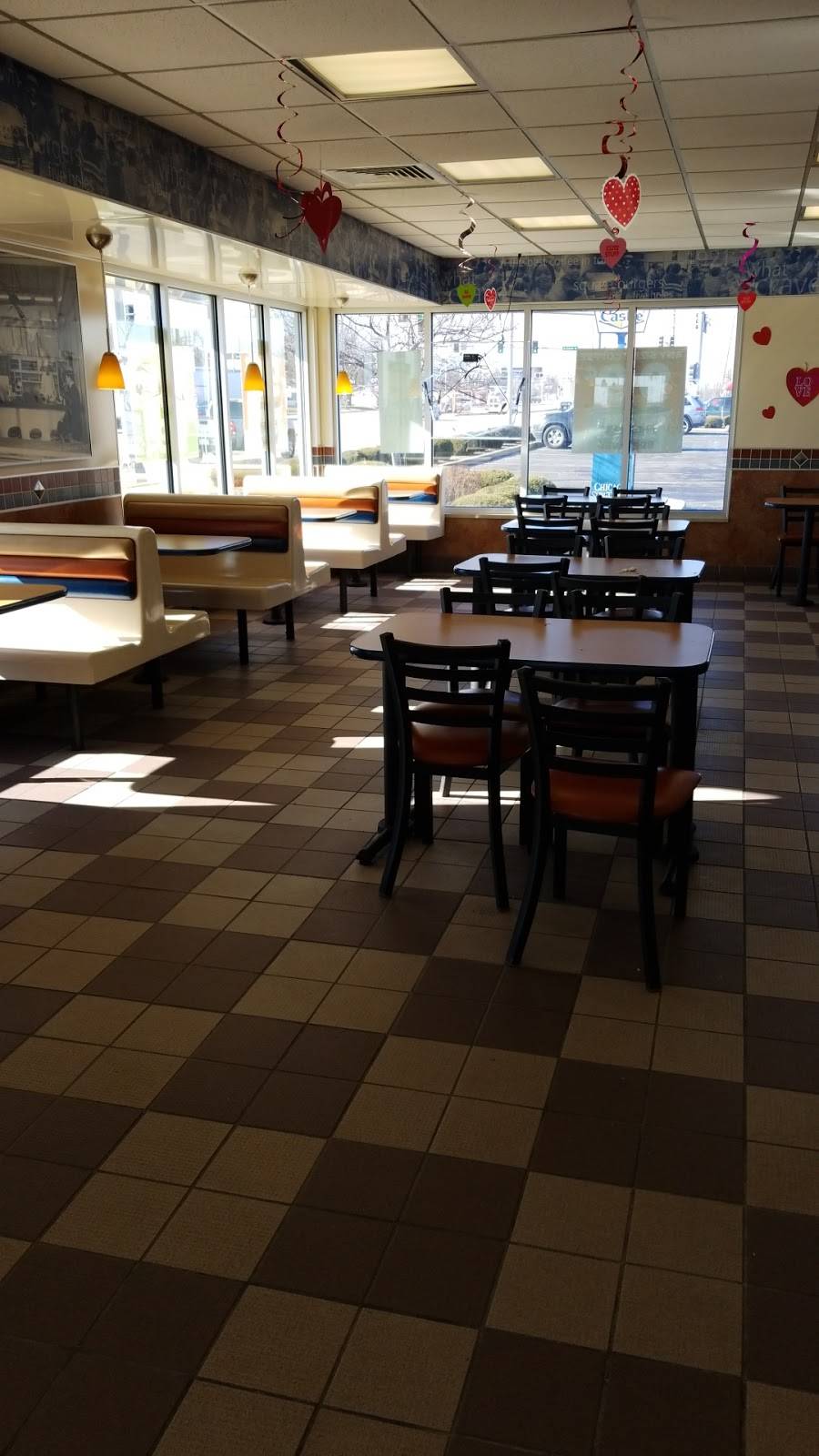 White Castle | restaurant | 306 W N Ave, Villa Park, IL 60181, USA | 6308330047 OR +1 630-833-0047