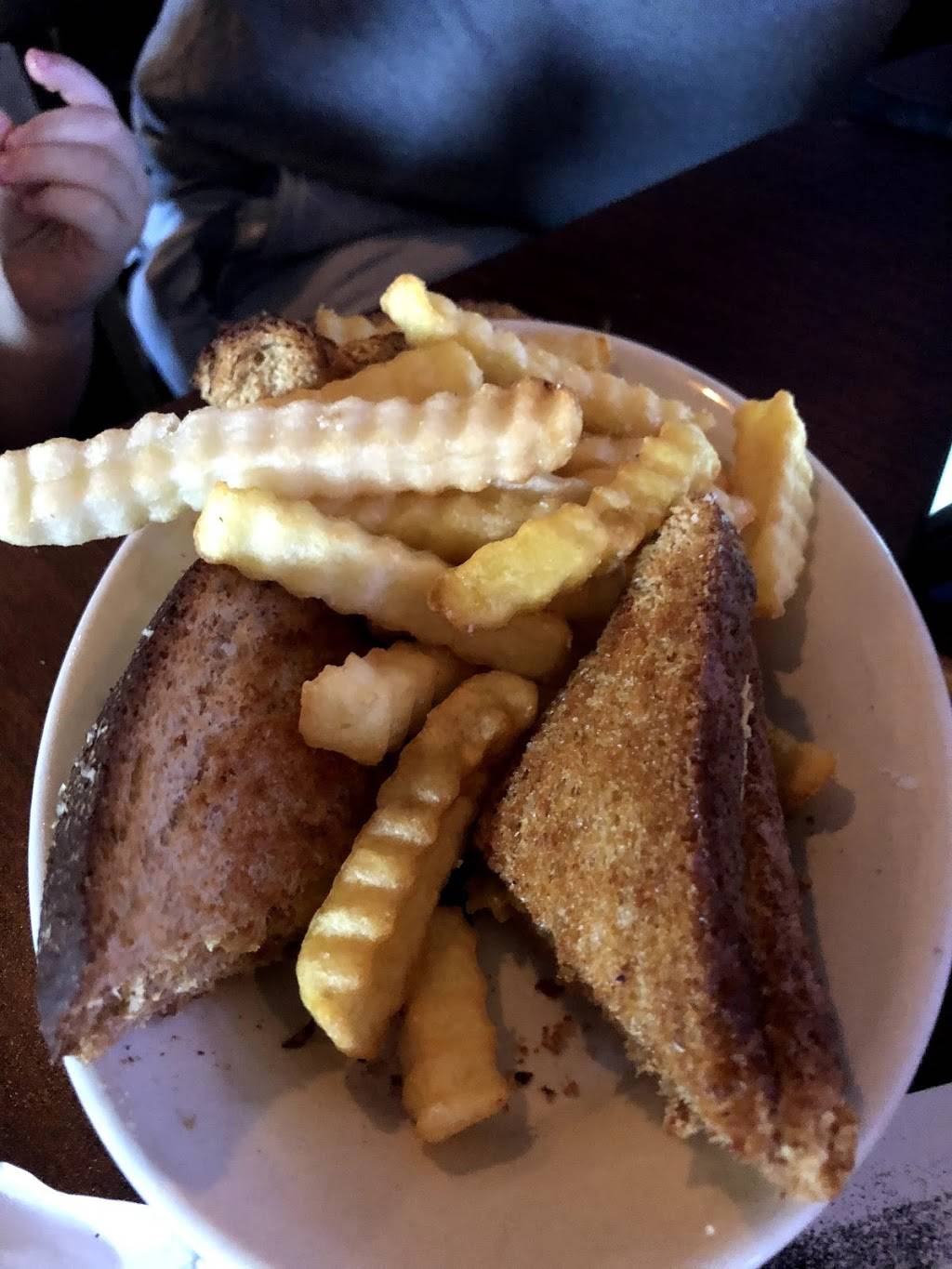 Dundee Tavern | restaurant | 2224 Dundee Rd, Louisville, KY 40205, USA | 5024586637 OR +1 502-458-6637