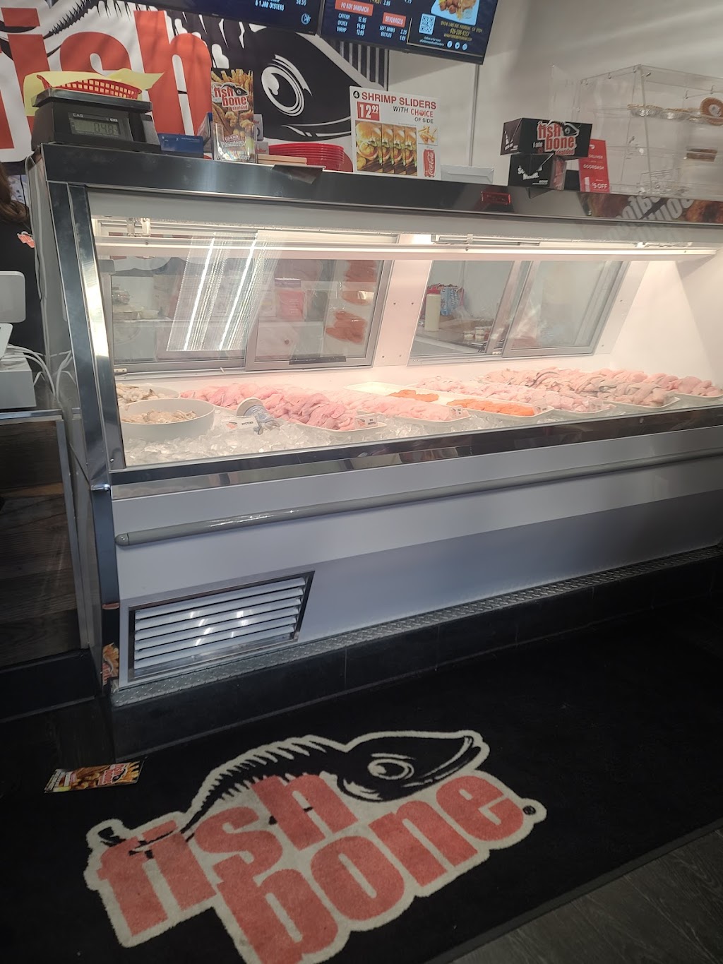 Fishbone Seafood Pasadena | restaurant | 1249 N Lake Ave, Pasadena, CA 91104, USA | 6262986557 OR +1 626-298-6557