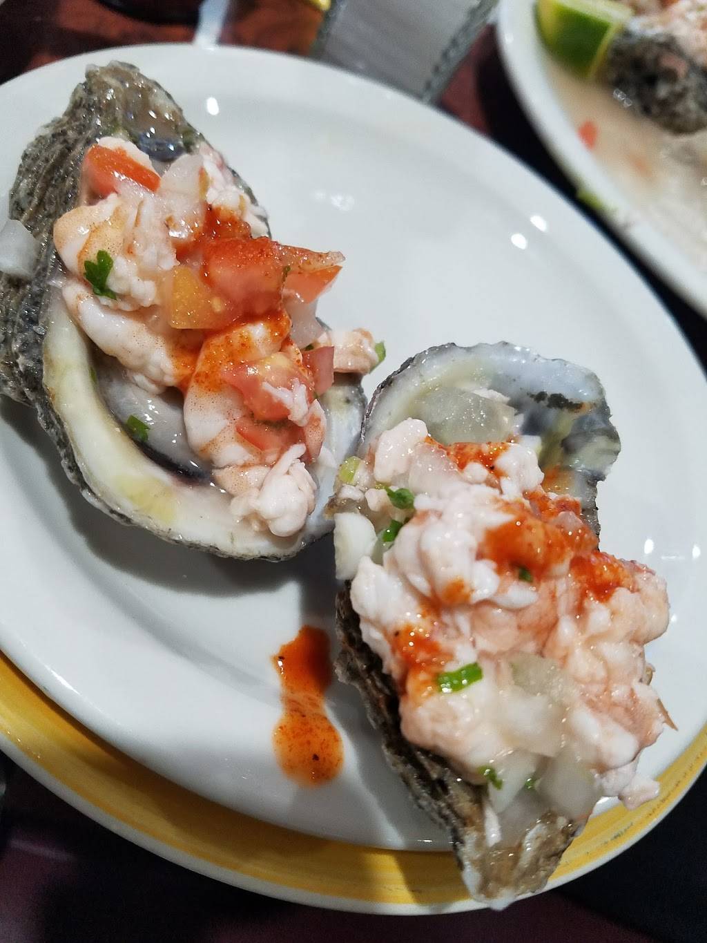 Tacos Y Mariscos La Fuente | restaurant | 9452 Artesia Blvd, Bellflower, CA 90706, USA | 7148262778 OR +1 714-826-2778