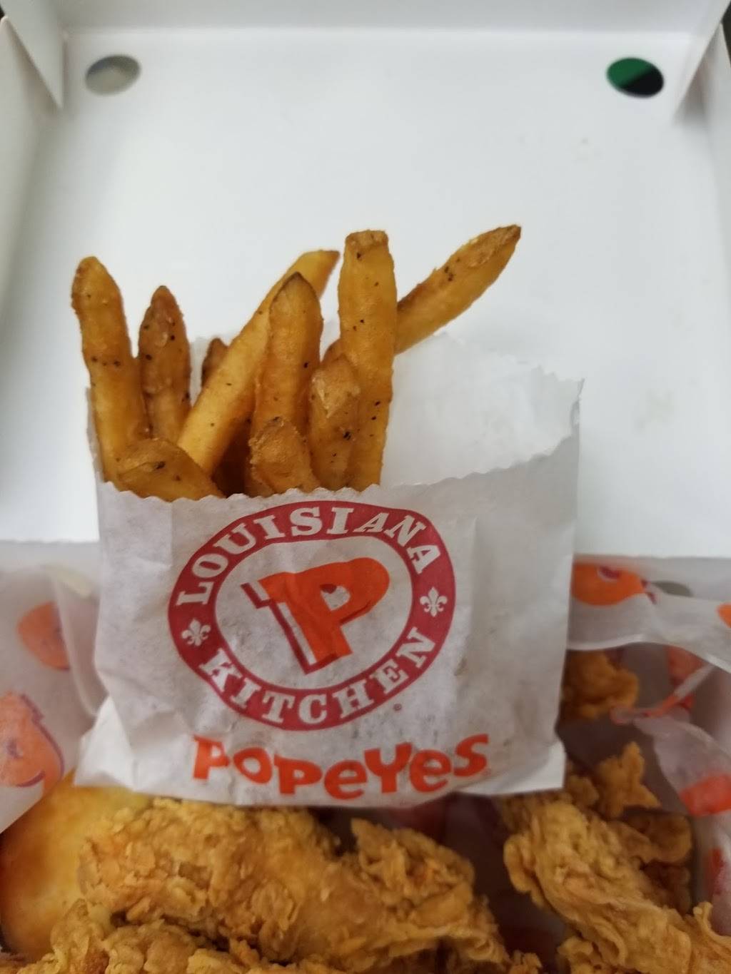 Popeyes Louisiana Kitchen | restaurant | 9890 N 90th St, Scottsdale, AZ 85258, USA | 4806253552 OR +1 480-625-3552