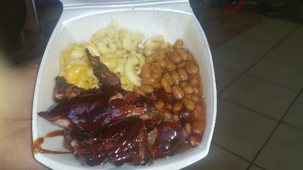 Chill and Grill Smokehouse | restaurant | 1807 NW 79th St, Miami, FL 33147, USA | 5618913015 OR +1 561-891-3015