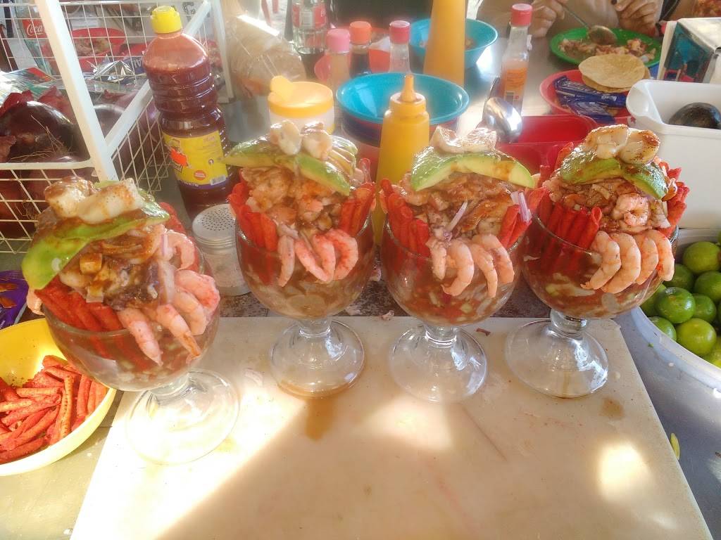 Mariscos El Güero Kiko | restaurant | Boulevard 2000 S/N, Francisco Villa 2da Sección, Francisco Villa 2da Secc, Tijuana, B.C., Mexico | 016646954697 OR +52 664 695 4697