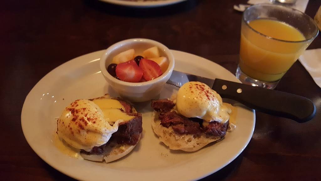 Elis East | restaurant | 815 E Hennepin Ave, Minneapolis, MN 55413, USA | 6123310031 OR +1 612-331-0031