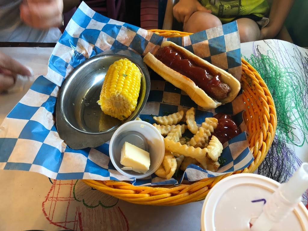 The Waterfront Restaurant & Marina | restaurant | 2131 Oleander St, St James City, FL 33956, USA | 2392830592 OR +1 239-283-0592