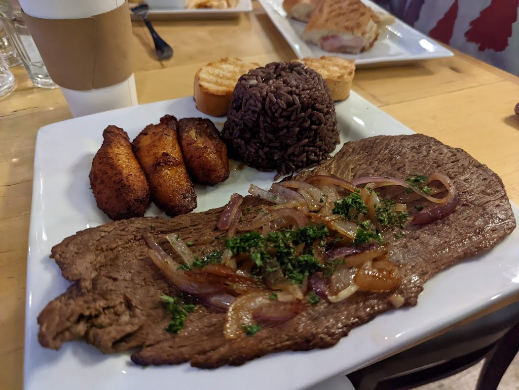 Sazón Cubano 2.0 | restaurant | 2252 N Western Ave, Chicago, IL 60647, USA | 7732524747 OR +1 773-252-4747