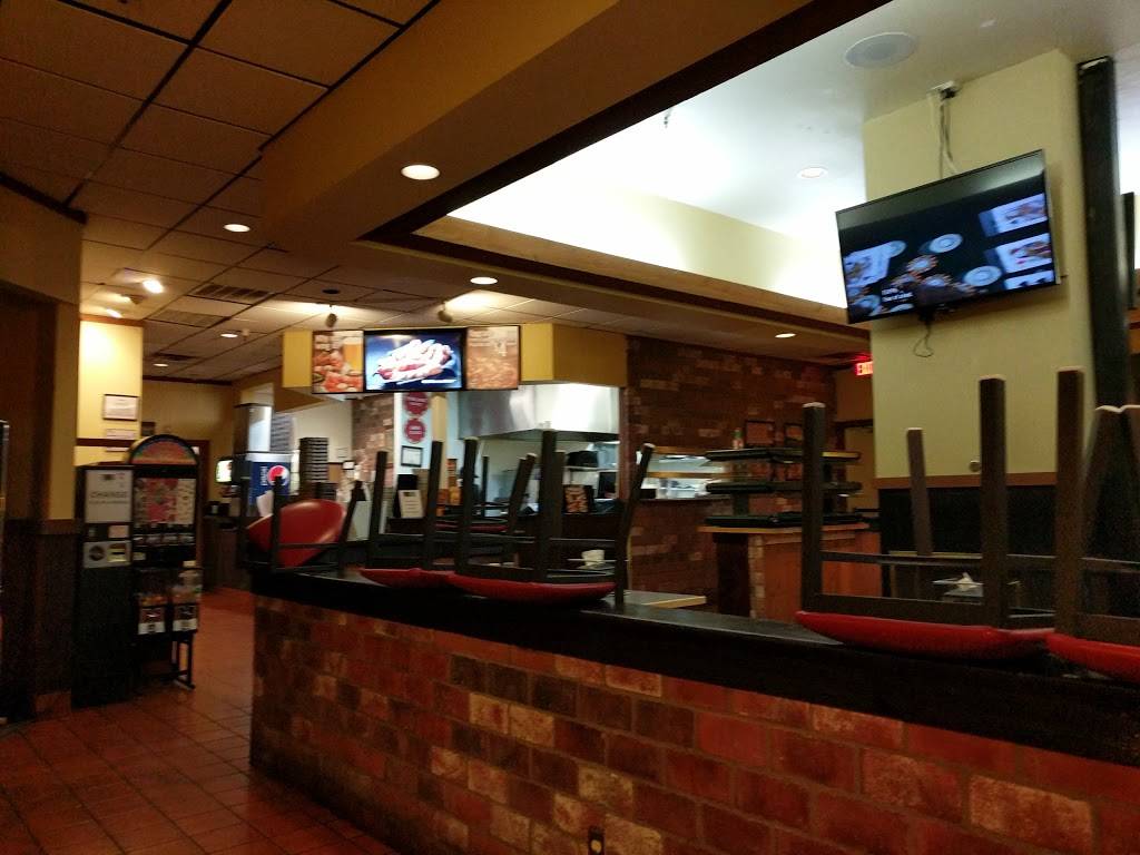 Round Table Pizza | meal delivery | 11200 Donner Pass Rd, Truckee, CA 96161, USA | 5305870577 OR +1 530-587-0577