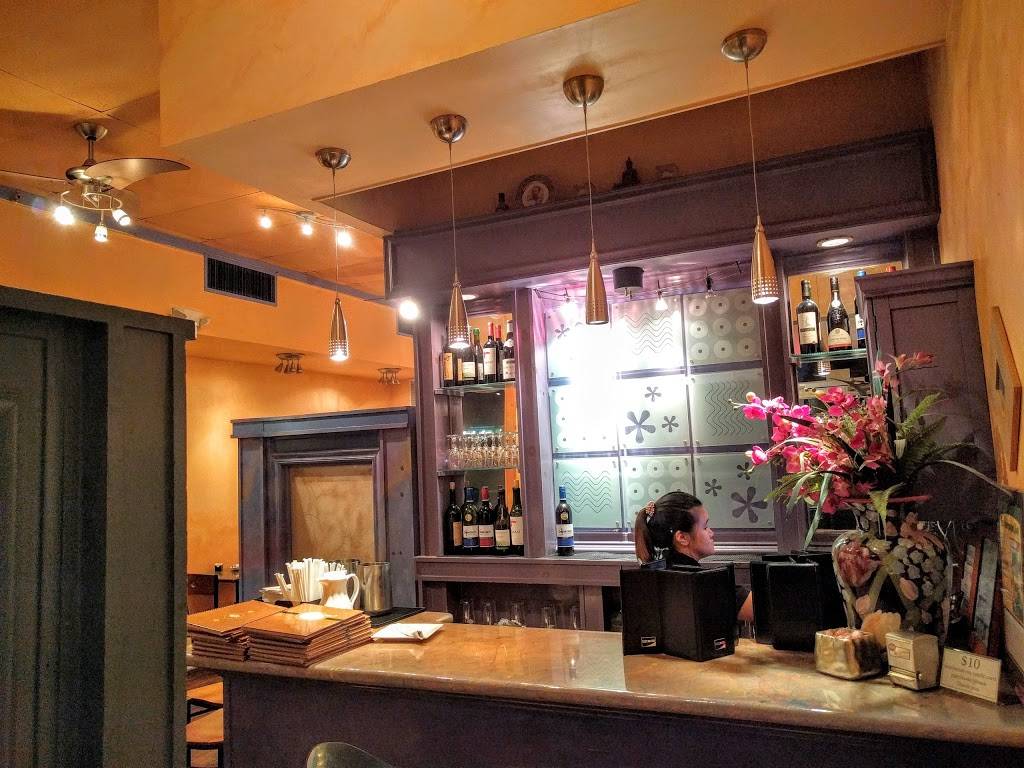 Natta Thai Cuisine | restaurant | 153 Glyndon St SE, Vienna, VA 22180, USA | 7032424323 OR +1 703-242-4323