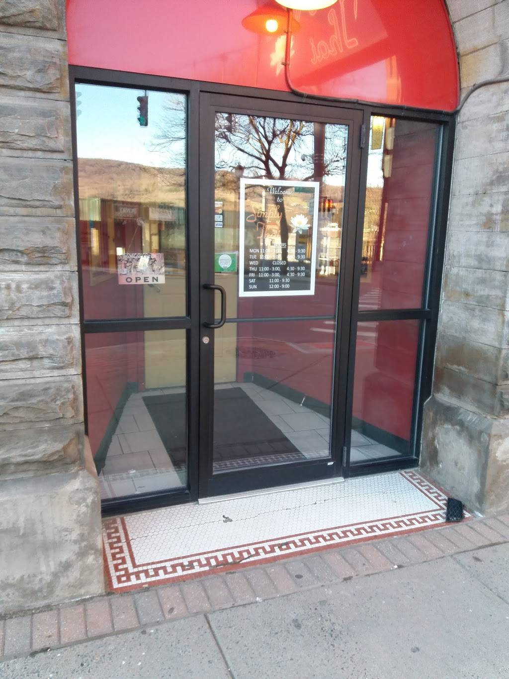 Simply Thai Restaurant | restaurant | 139 Main St, Oneonta, NY 13820, USA | 6074415200 OR +1 607-441-5200