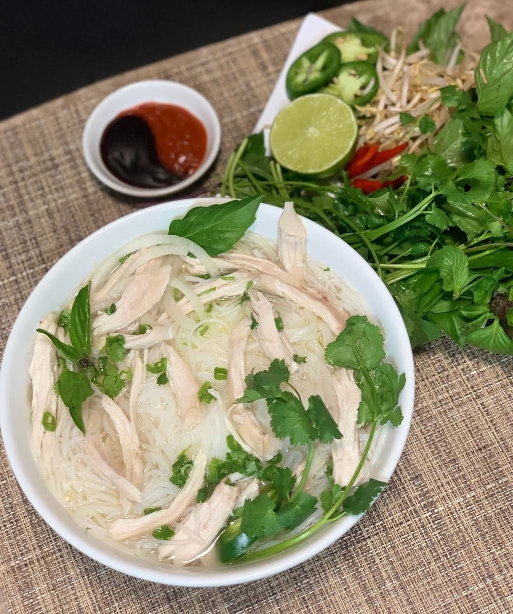 Souper Pho Banh Mi | restaurant | 3565 Bridge Rd, Suffolk, VA 23435, USA | 7573357968 OR +1 757-335-7968