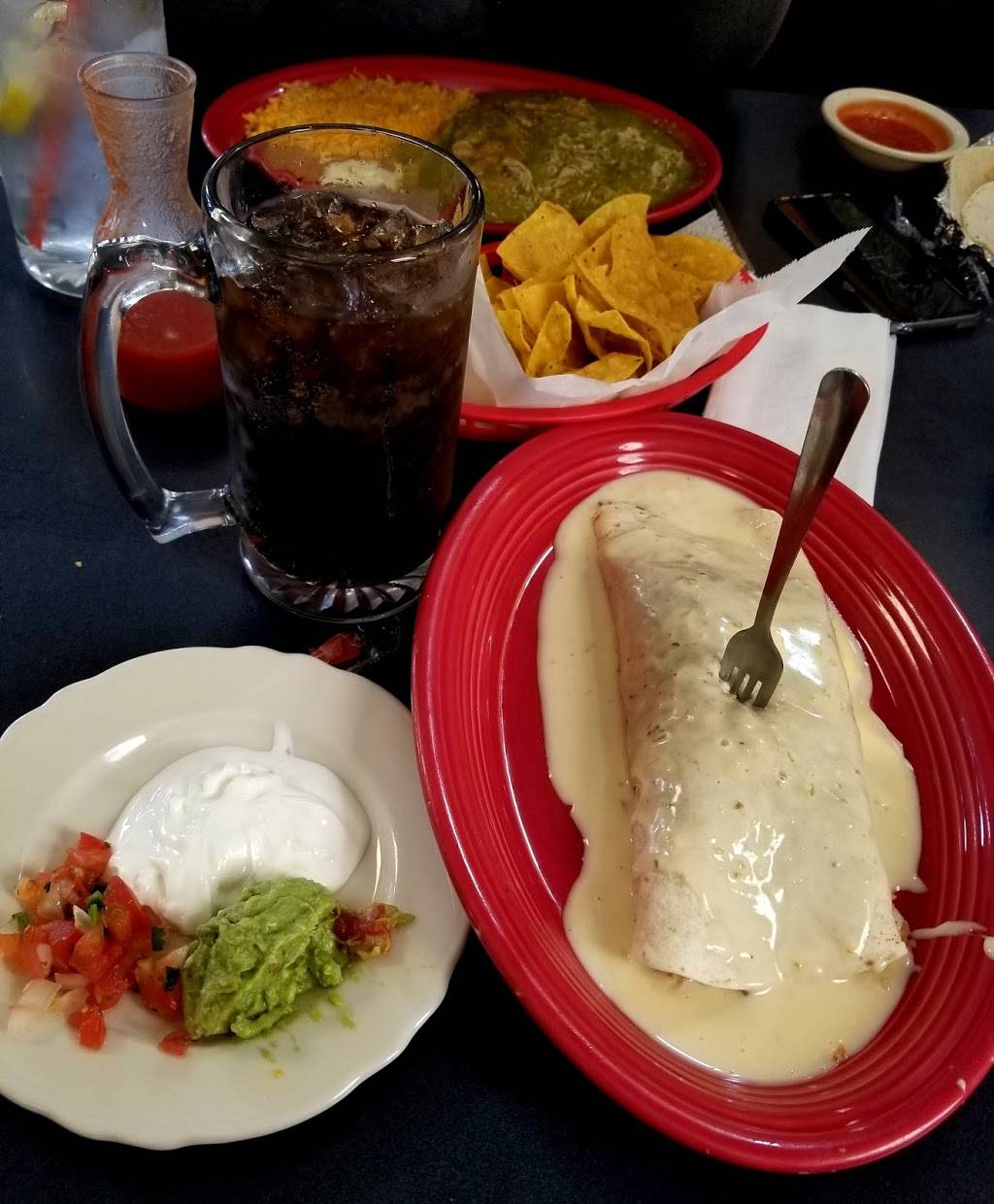Charritos Plaza | restaurant | 202 E 10th St, Eudora, KS 66025, USA | 7856155095 OR +1 785-615-5095