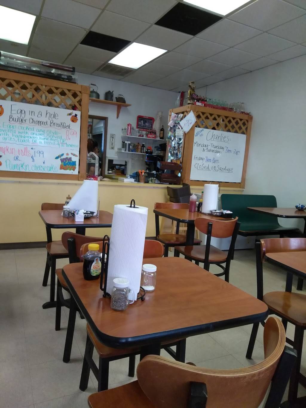 Charlies Family Restaurants | restaurant | 2614 Lakeland Hills Blvd #8, Lakeland, FL 33805, USA | 8636832999 OR +1 863-683-2999