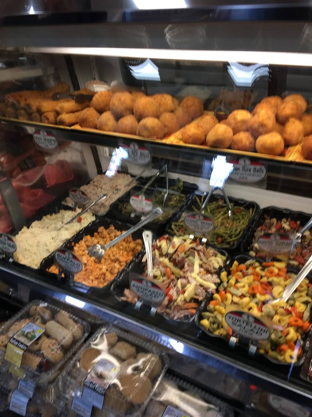 Fratelli’s Pork Store & Fine Foods | restaurant | 2388 Middle Country Rd, Centereach, NY 11720, USA | 6315857717 OR +1 631-585-7717