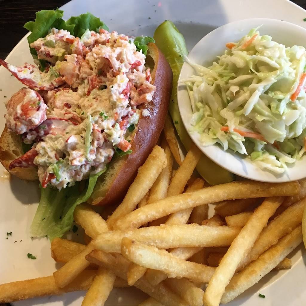 Skipper Restaurant and Chowder House | restaurant | 152 S Shore Dr, South Yarmouth, MA 02664, USA | 5083947406 OR +1 508-394-7406