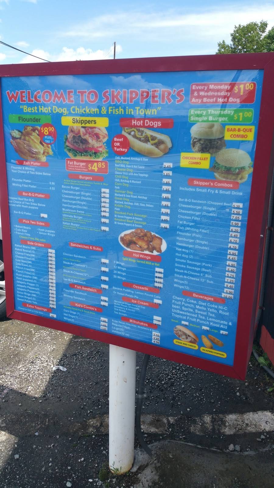 Skippers All Beef Hot Dogs | restaurant | 1940 E Market St, Greensboro, NC 27401, USA | 3362743647 OR +1 336-274-3647