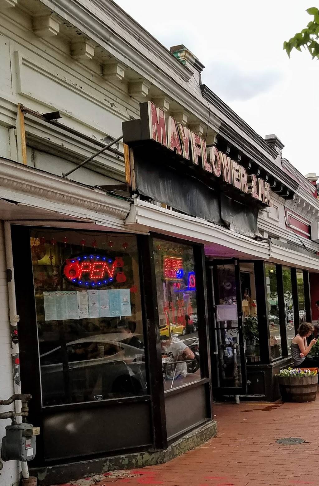 Mayflower Chinese Carryout | meal takeaway | 3066 Mt Pleasant St NW, Washington, DC 20009, USA | 2022999502 OR +1 202-299-9502