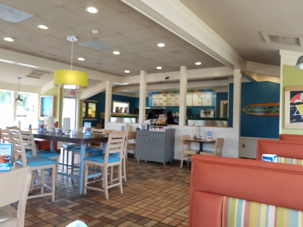 Captain Ds | restaurant | 179 E E.H.Crump Blvd, Memphis, TN 38106, USA | 9017745660 OR +1 901-774-5660