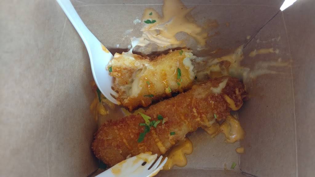 Bangin Curry Franklin | restaurant | 1760 Washington Ave, Philadelphia, PA 19146, USA | 2672554342 OR +1 267-255-4342