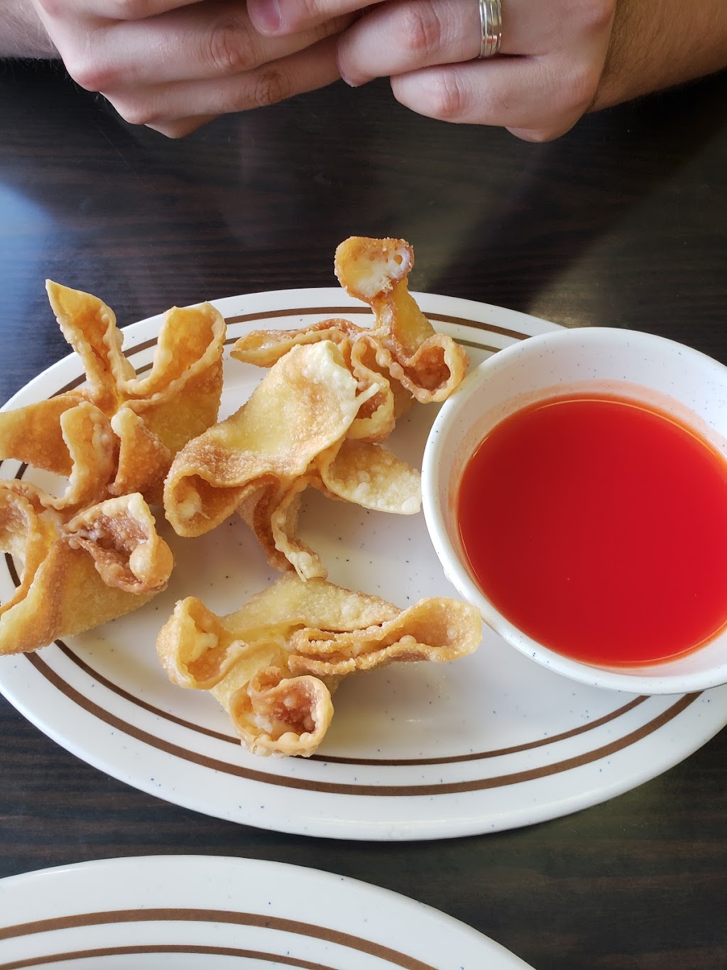 New China Restaurant | restaurant | 723 Oregon St, Hiawatha, KS 66434, USA | 7857422555 OR +1 785-742-2555