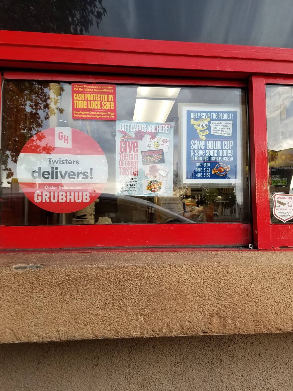 Twisters Burgers and Burritos | restaurant | 5201 Gibson Blvd SE, Albuquerque, NM 87108, USA | 5052326866 OR +1 505-232-6866